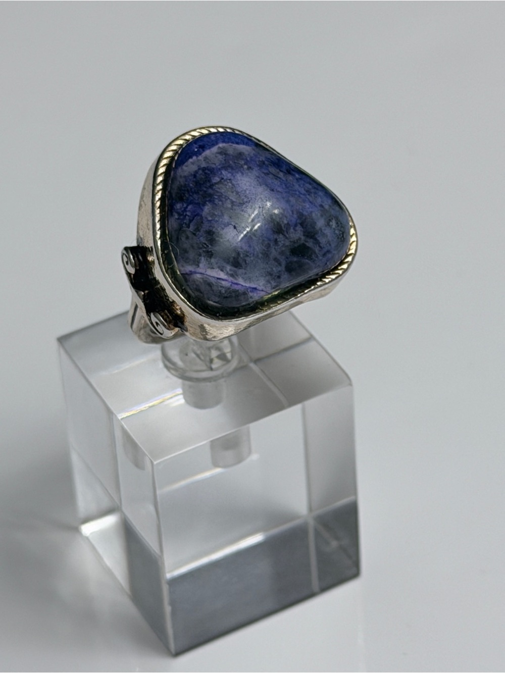 Freeform Sodalite Ring Rope Bezel Scroll Side Blue SilverSize 7.5